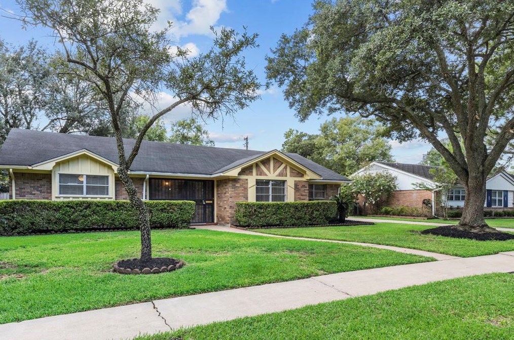 5447 Indigo St, Houston, TX 77096