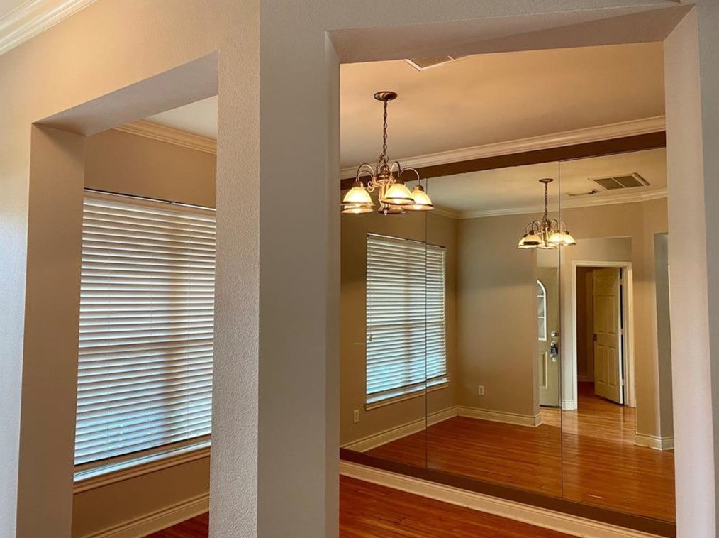 7118 Sun Village Dr, Houston, TX 77083