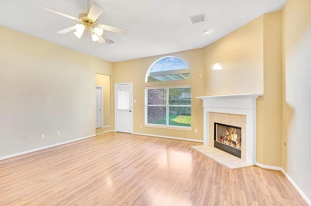 3338 Worthington Dr, Pearland, TX 77584