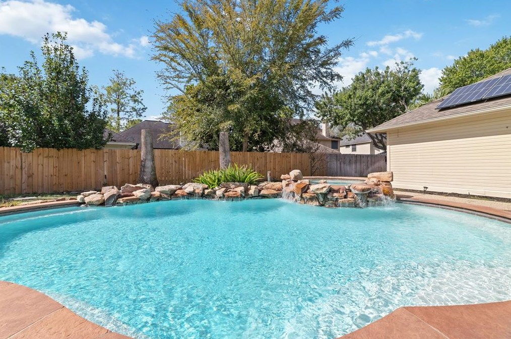 12811 Azalea Crk Trl, Houston TX  77065-3210 exterior
