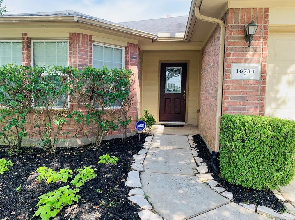 16734 Grove Mesa Trl, Spring TX  77379-8686 exterior