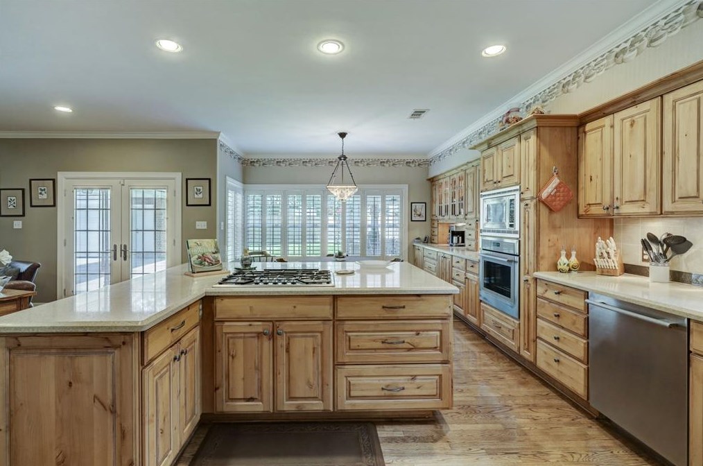 21 Woodsborough Cir, Houston TX  77055-7534 exterior
