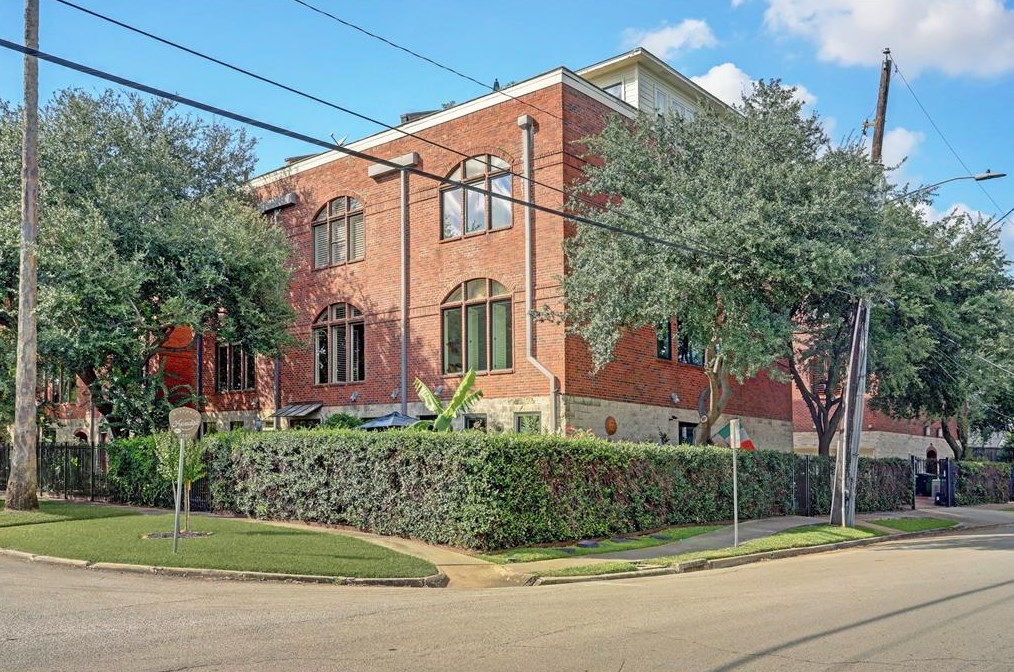 3300 Taft St, Houston, TX 77006-4068