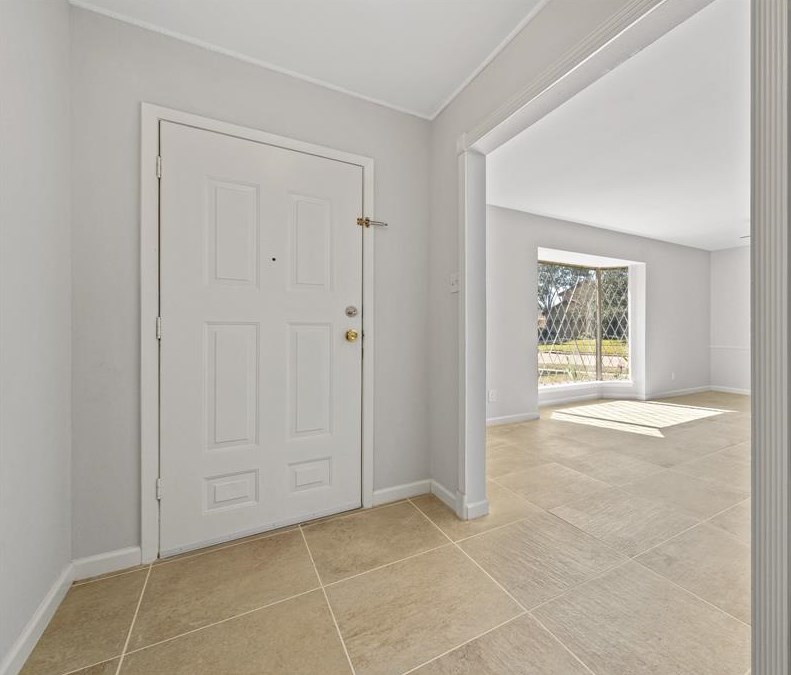 426 Skywood Dr, Houston, TX 77090-4756