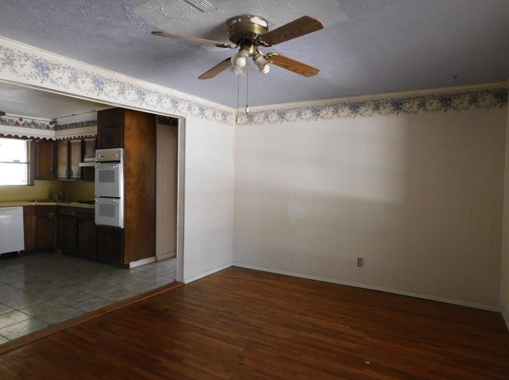 1411 Orrel Dr, Pasadena, TX 77503-2135