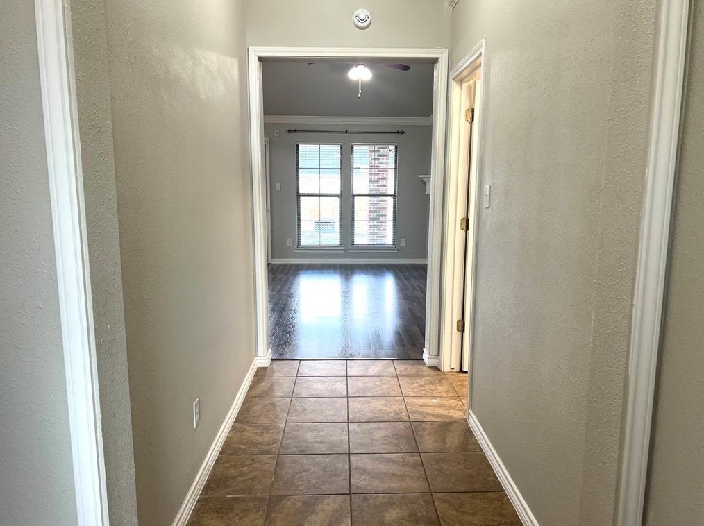 5720 Lori Ln, Beaumont, TX 77713