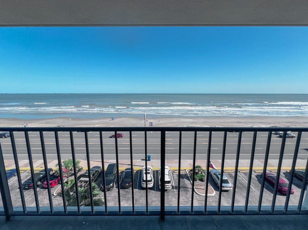 7310 Seawall Blvd #605, Galveston, TX 77551