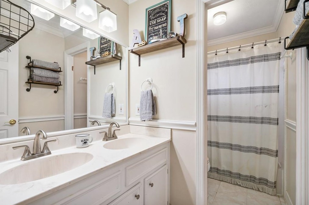 12 Morning Frst Ct, Spring TX 77381-2854 exterior