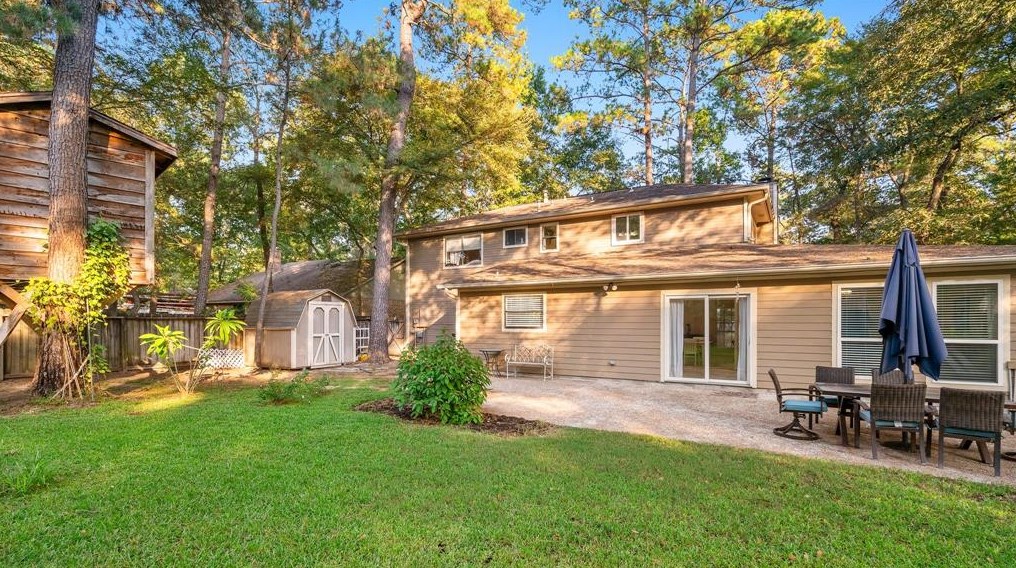 12 Morning Frst Ct, Spring TX 77381-2854 exterior