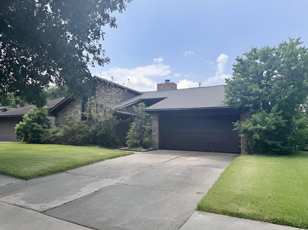 3018 Frontier Dr, Sugar Land, TX 77479-1638