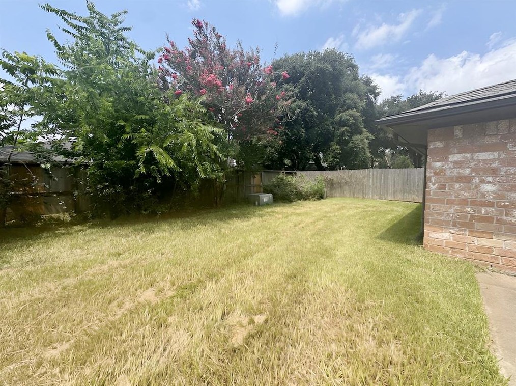 3018 Frontier Dr, Sugar Land TX  77479-1638 exterior