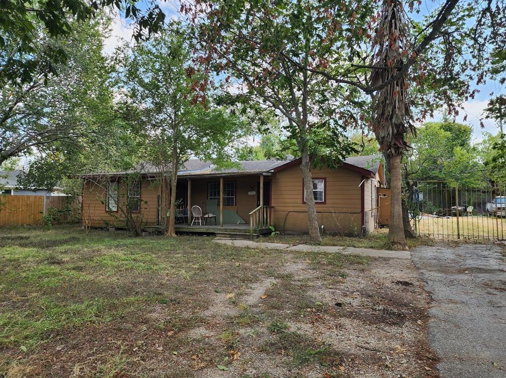 5910 Allison Rd, Houston, TX 77048-5206