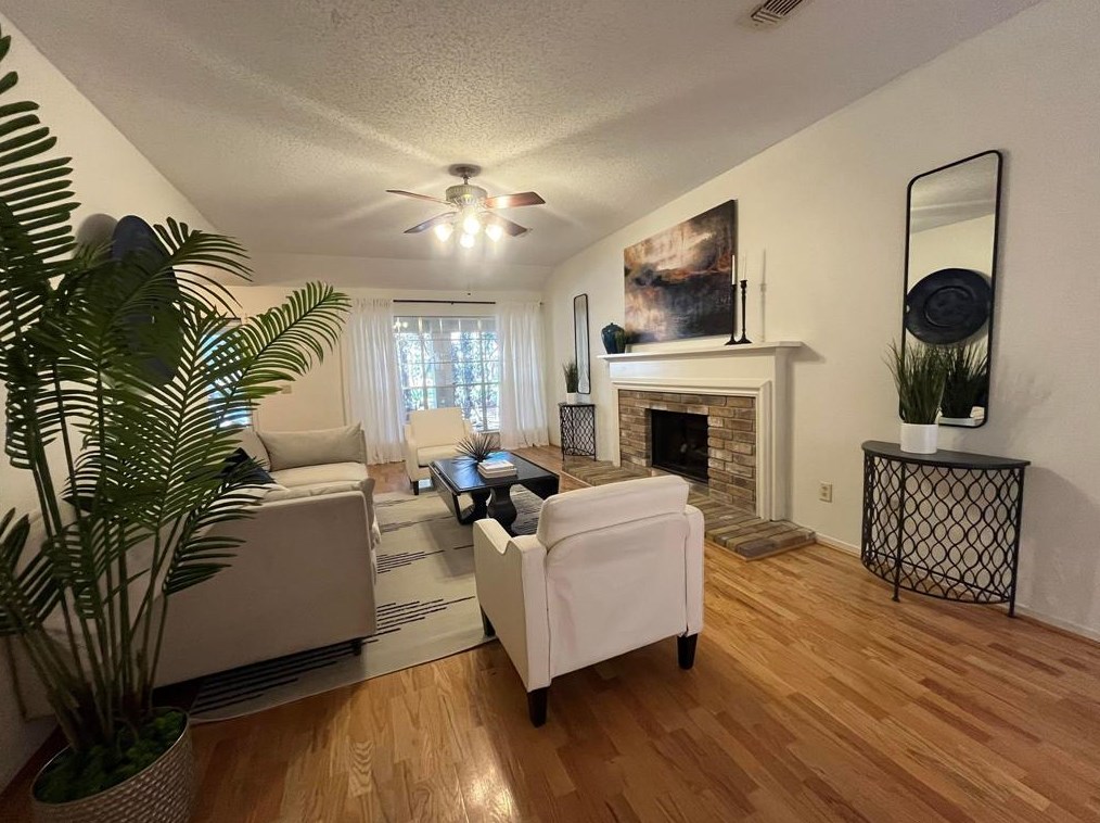 38 Quiet Peace Pl, Spring, TX 77381-3233