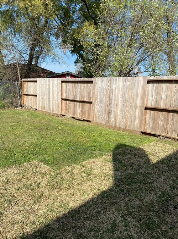 8435 Sterlingshire, Houston TX 77078-2837 exterior