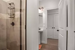 1086 Pennington St, Gilchrist, TX 77617 - Photo 18