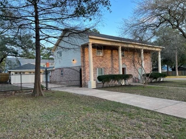 17702 Loring Ln, Spring, TX 77388