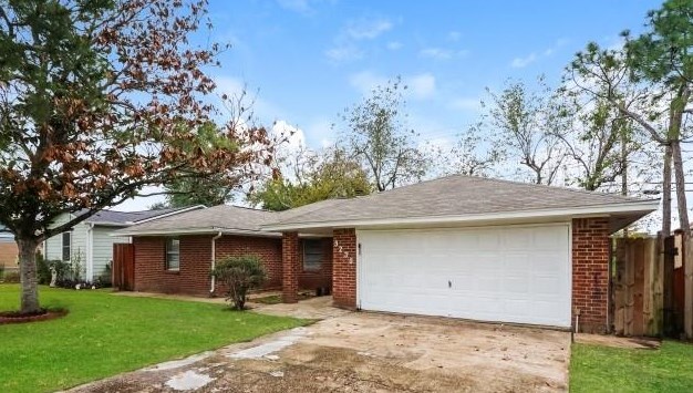 9230 Carlow Ln, Morgans Point, TX 77571