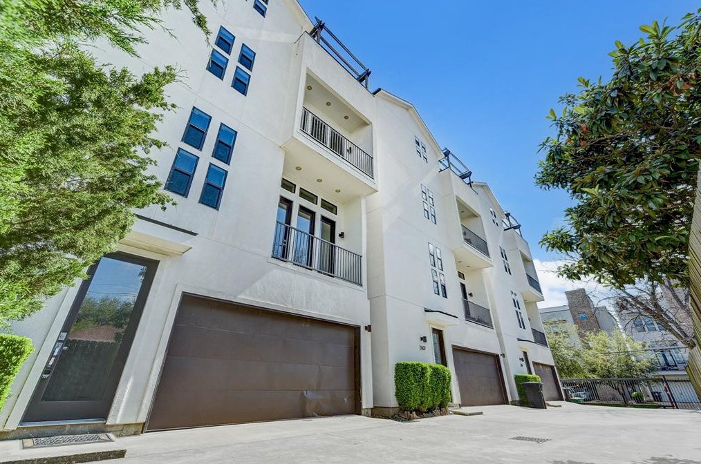 2605 Clay St, Houston, TX 77003