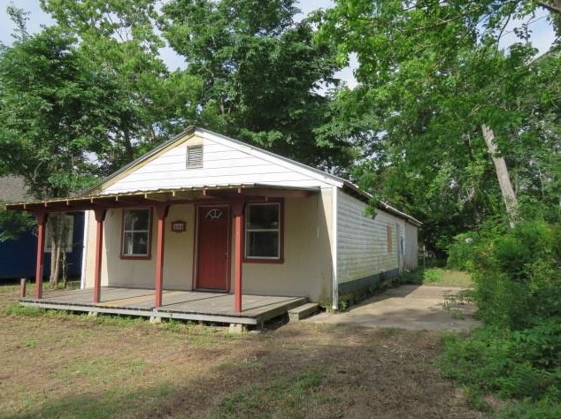 205 Gloria St, Orange, TX 77630