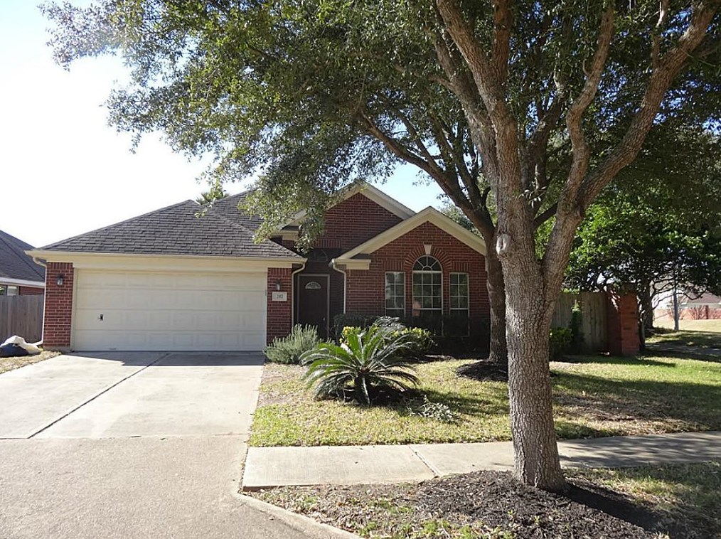 202 Darby Trails Dr, Sugar Land, TX 77479