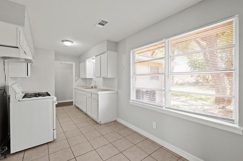 9610 Foredale St, Houston, TX 77075