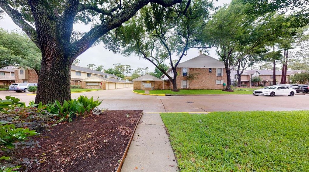 727 Bunker Hill Rd Apt 48, Houston, TX 77024