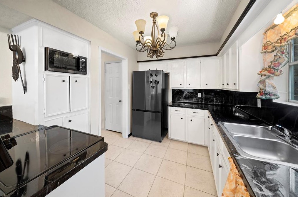 11927 Osage Park Dr, Houston TX  77065-3807 exterior