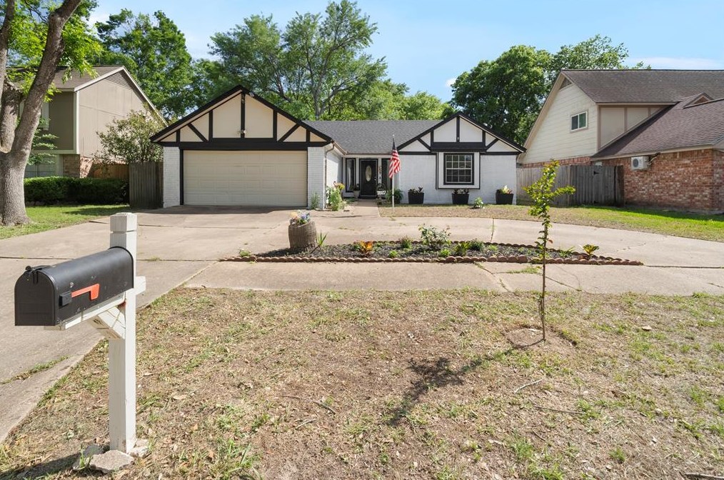 11927 Osage Park Dr, Houston, TX 77065-3807