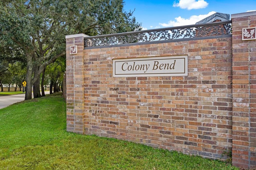 2838 Field Line Dr, Sugar Land, TX 77479