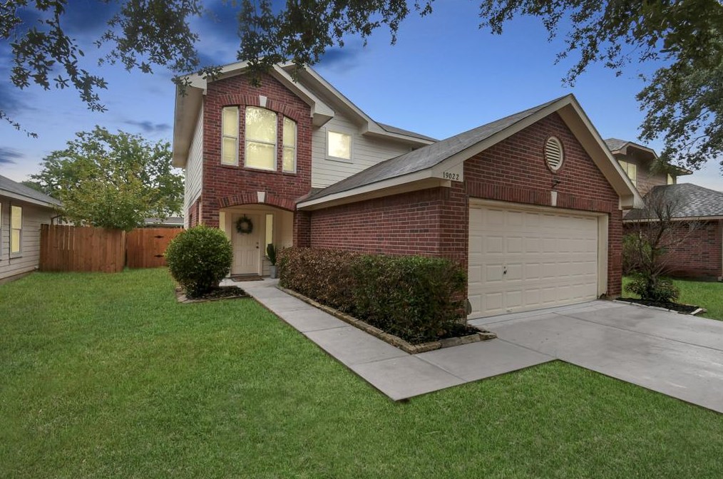 19022 Brownstone Mills Dr, Cypress, TX 77433-1976