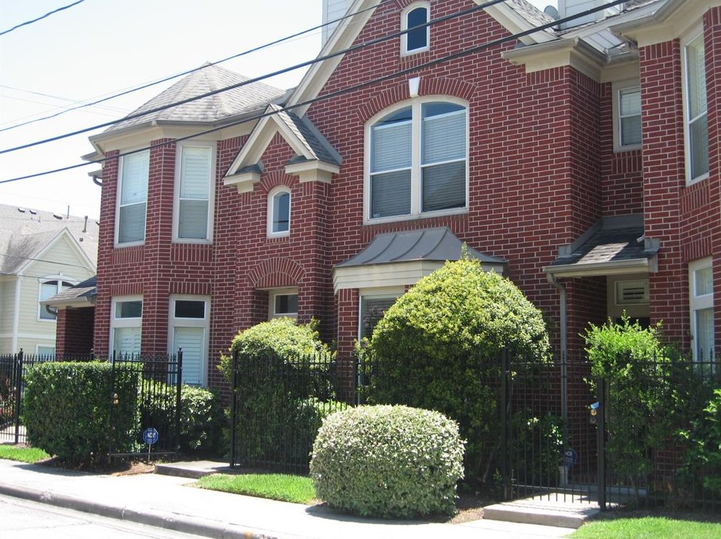 2104 Gillette St, Houston, TX 77006
