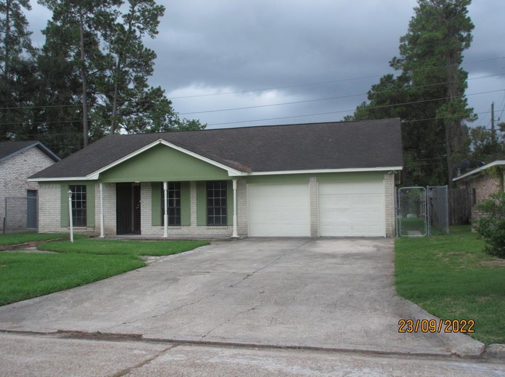 8102 Audubon Forest Dr, Humble, TX 77396