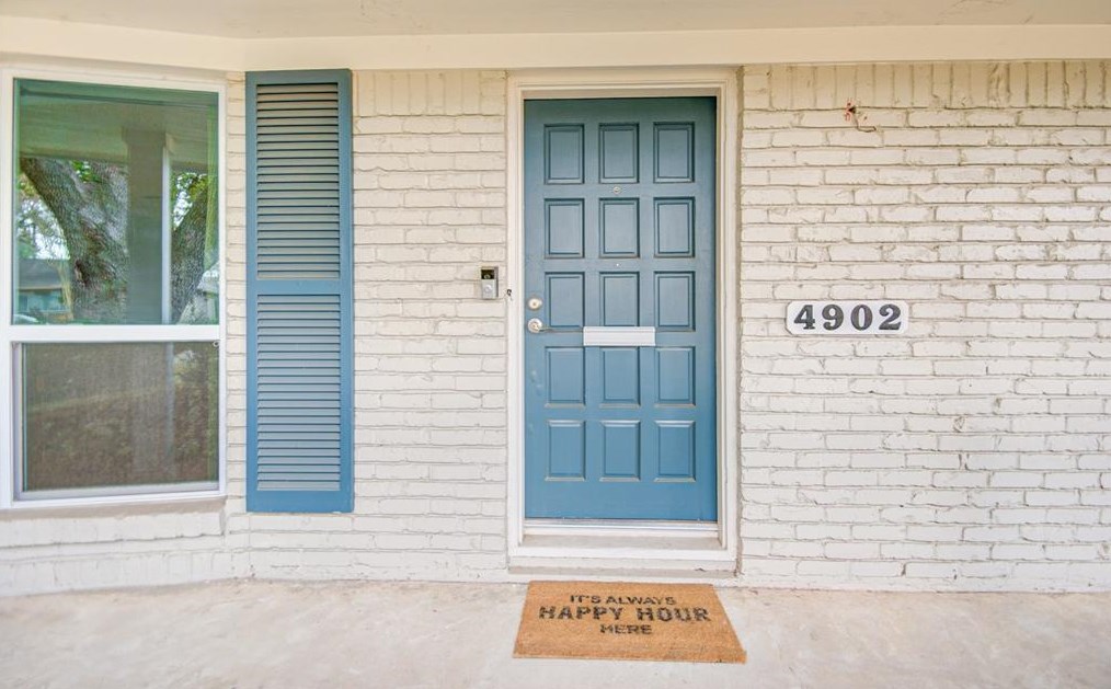 4902 Hialeah Dr, Houston, TX 77092