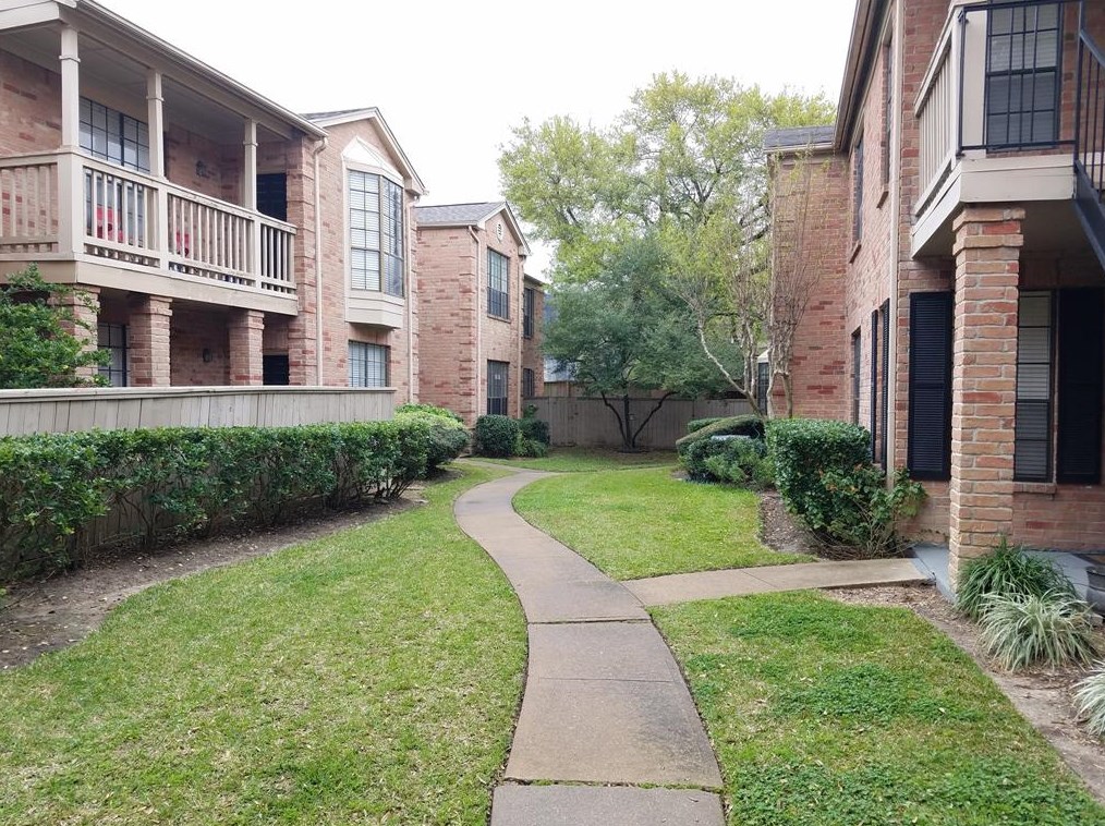 2255 Braeswood Park Dr #121, Houston, TX 77030