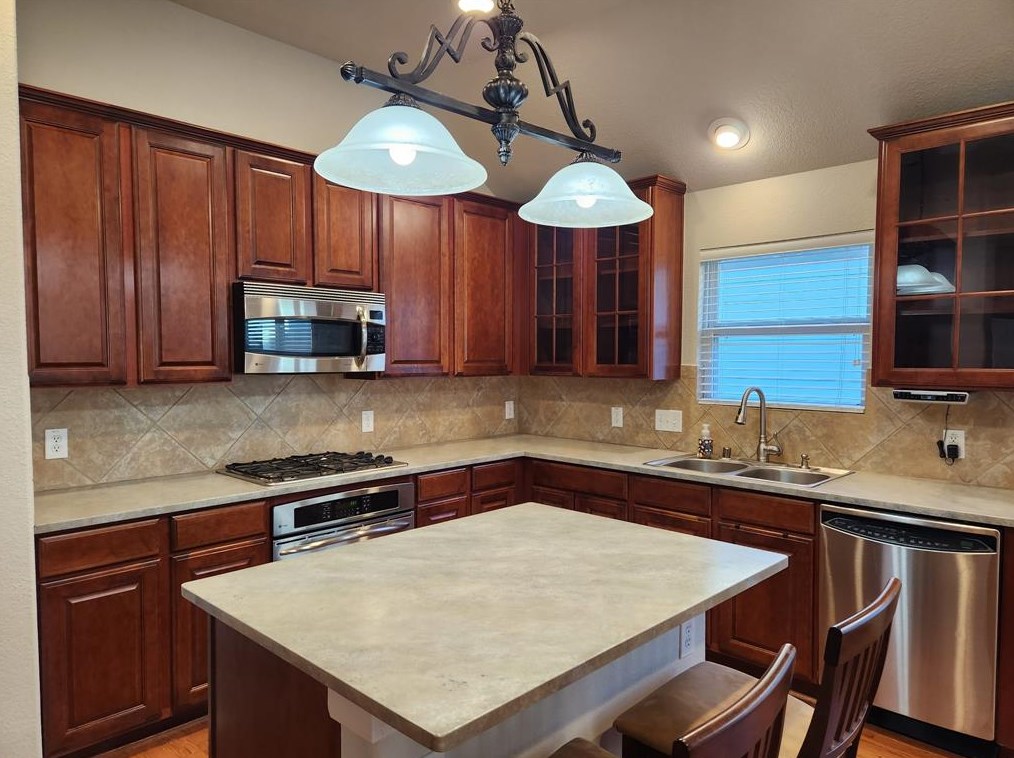 5435 Chelsea Fair Ln, Spring TX  77379-6215 exterior
