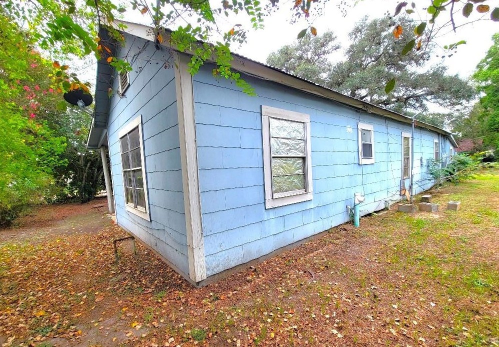 502 Center St, Alleyton, TX 78935