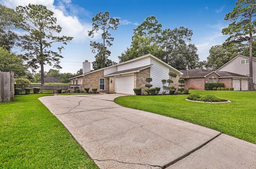 323 Binnacle Way, Crosby, TX 77532-4500