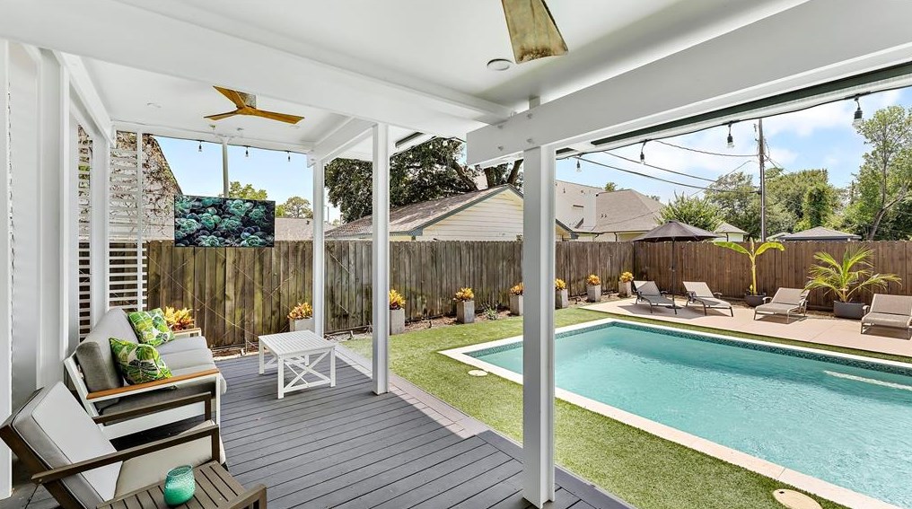 1435 Chantilly Ln, Houston TX  77018-3115 exterior