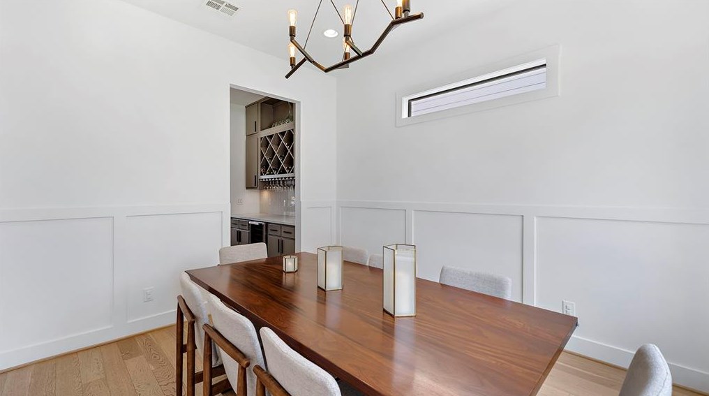 1435 Chantilly Ln, Houston TX  77018-3115 exterior