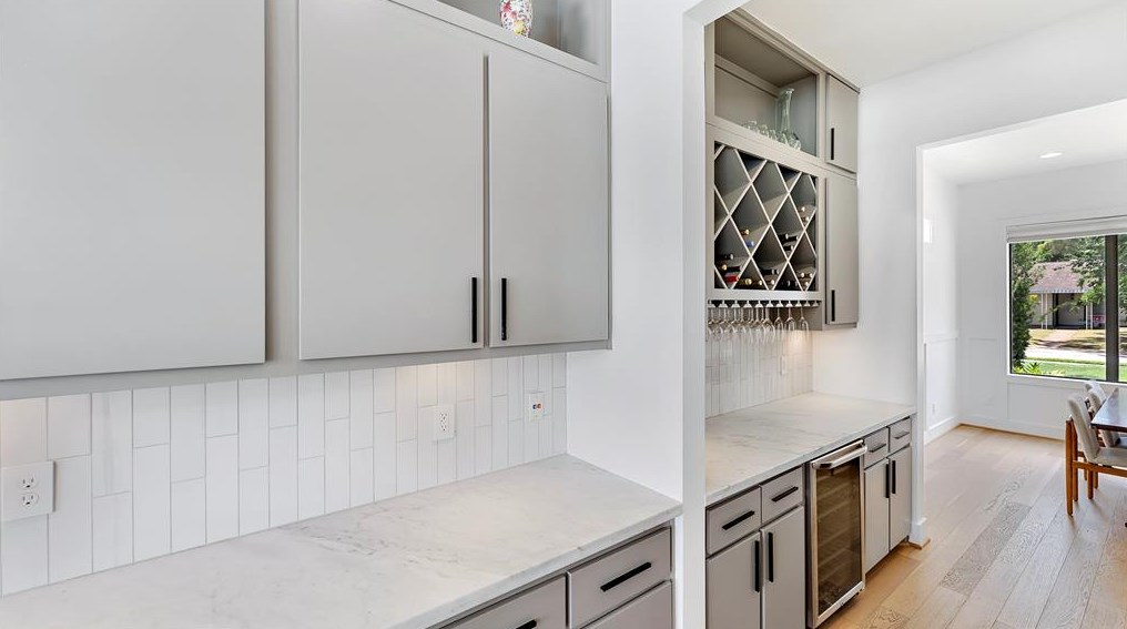 1435 Chantilly Ln, Houston TX  77018-3115 exterior