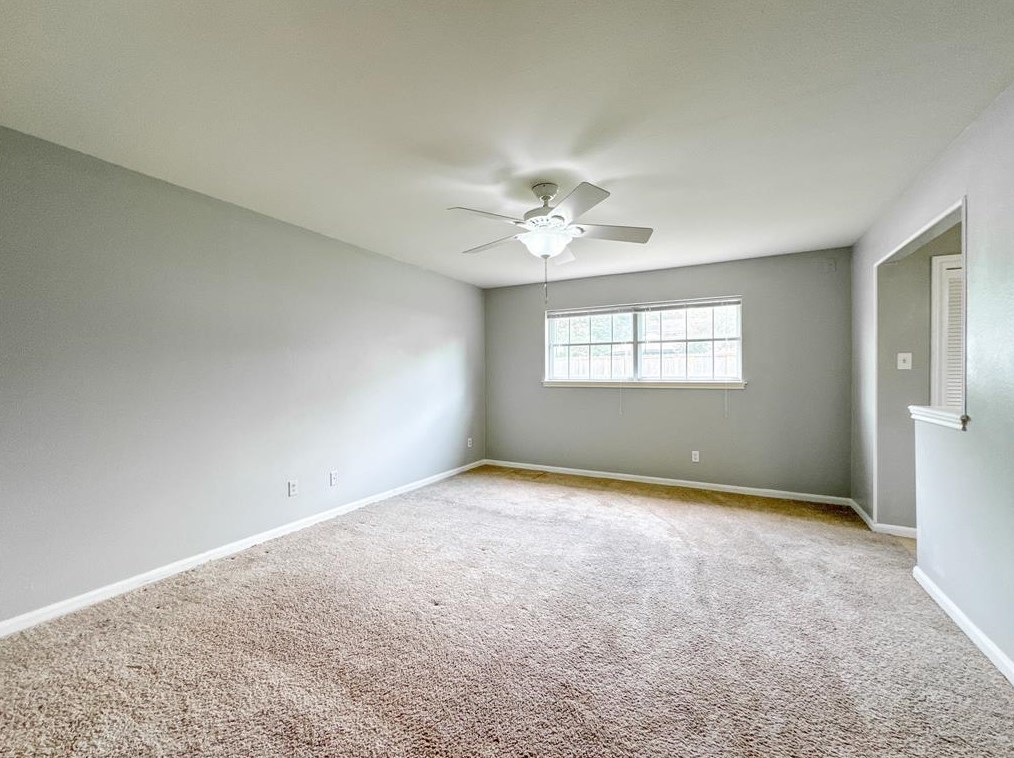 403 Pebblebrook Dr, Taylor Lake Village TX  77586-6012 exterior