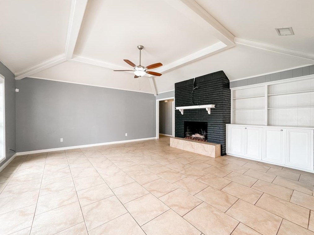 403 Pebblebrook Dr, Taylor Lake Village TX  77586-6012 exterior