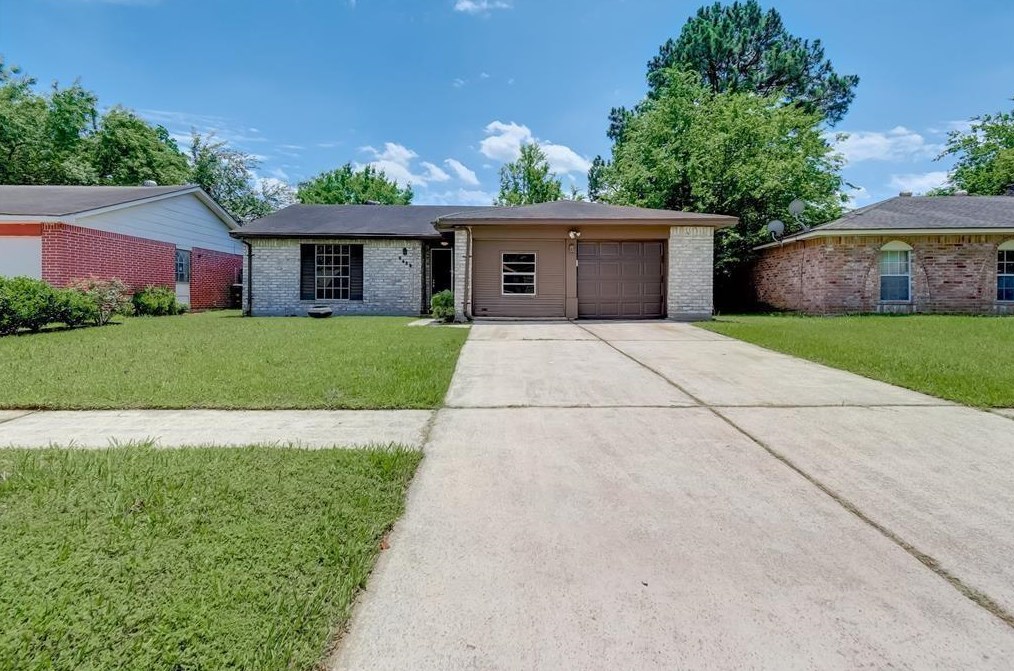 7659 Winkle Wood Ln, Houston, TX 77086