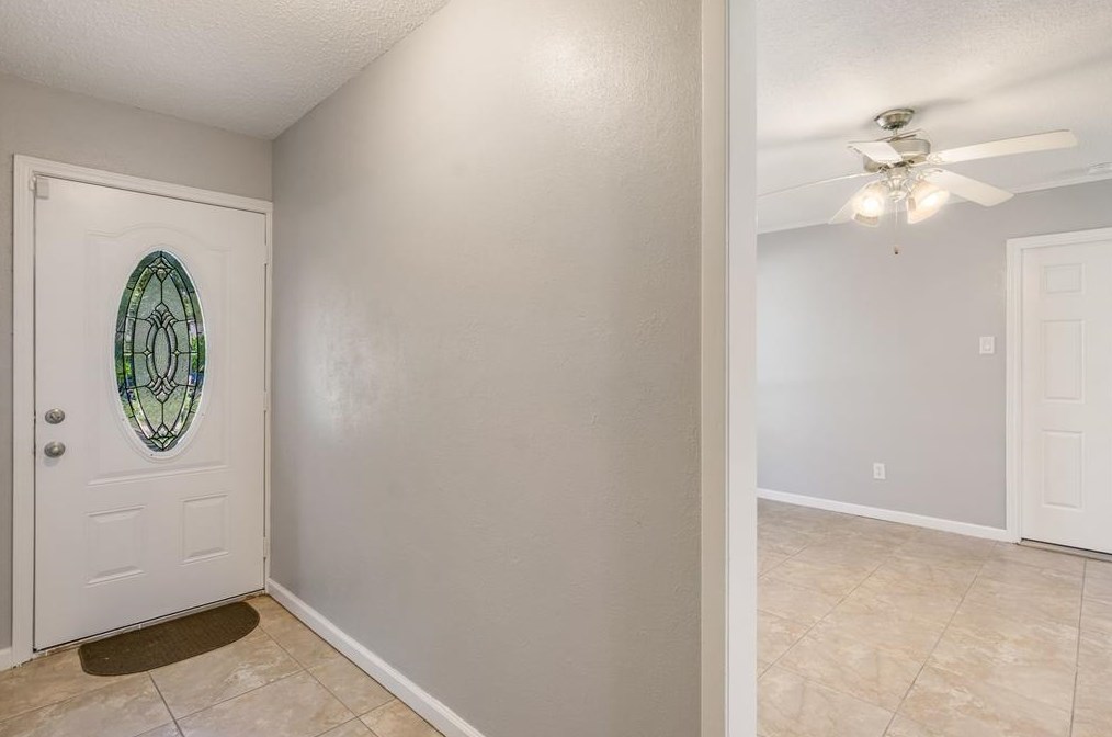 2008 Elmview Dr, Houston TX  77080-5348 exterior
