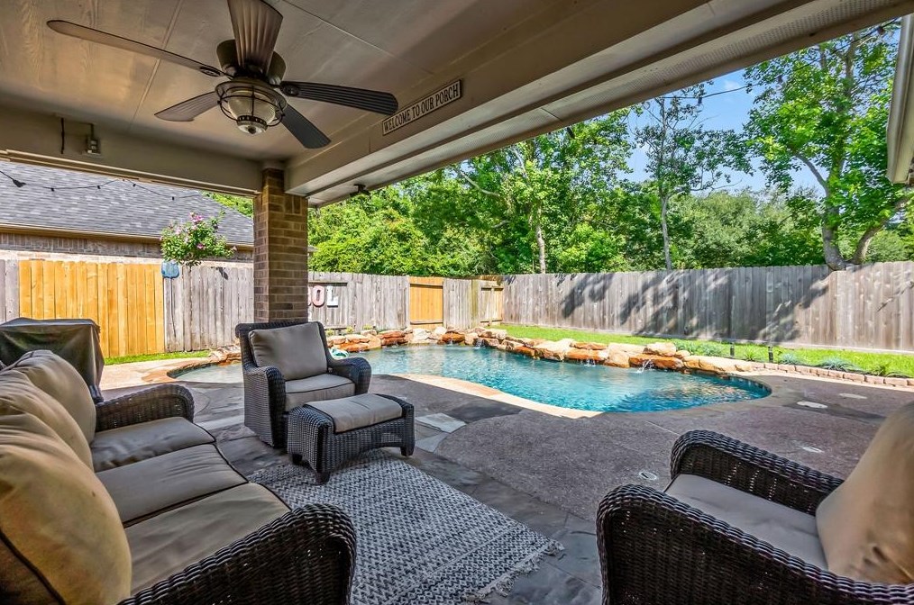 2223 Lazy Trl Path Ct, Spring TX 77373-7669 exterior