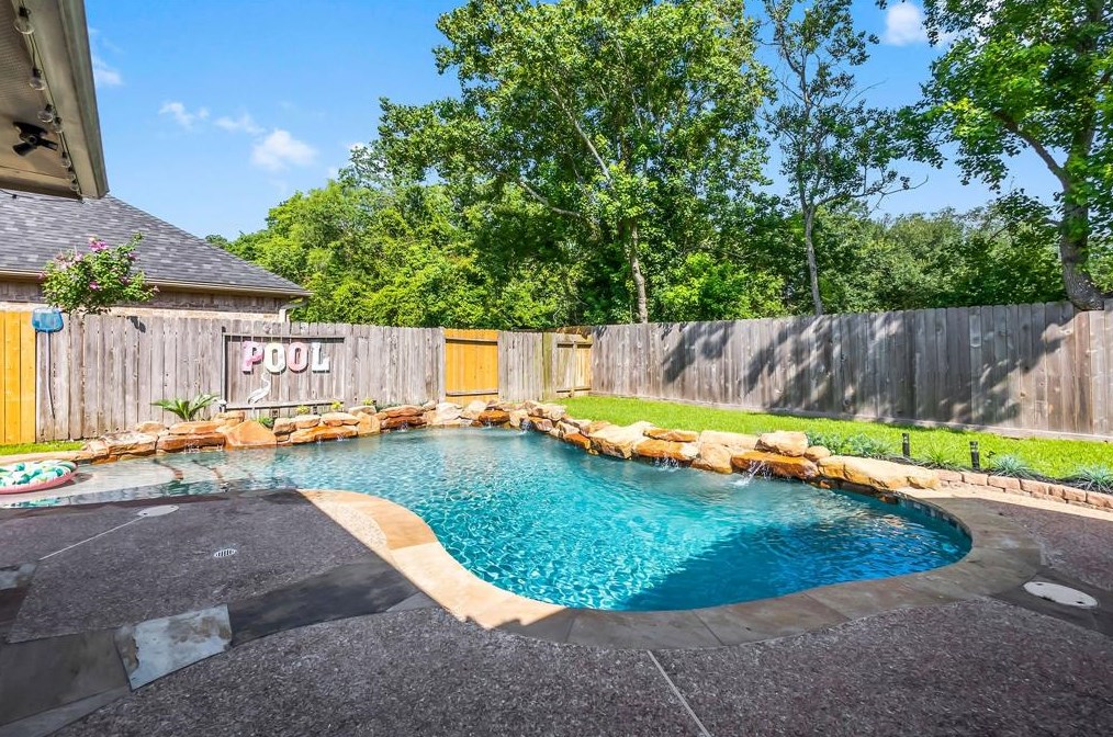 2223 Lazy Trl Path Ct, Spring TX 77373-7669 exterior