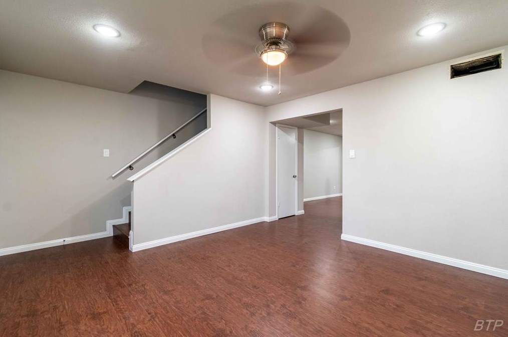11947 Beechnut St, Houston TX  77072-4028 exterior