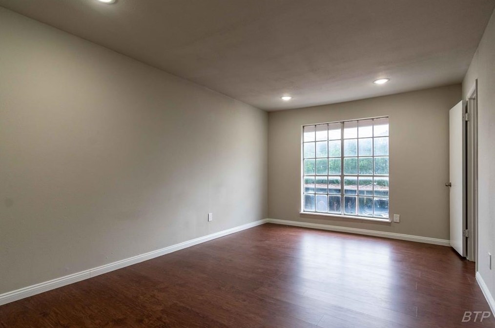 11947 Beechnut St, Houston TX  77072-4028 exterior