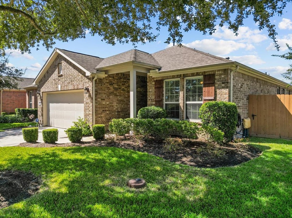 718 Cortona Ct, League City, TX 77573