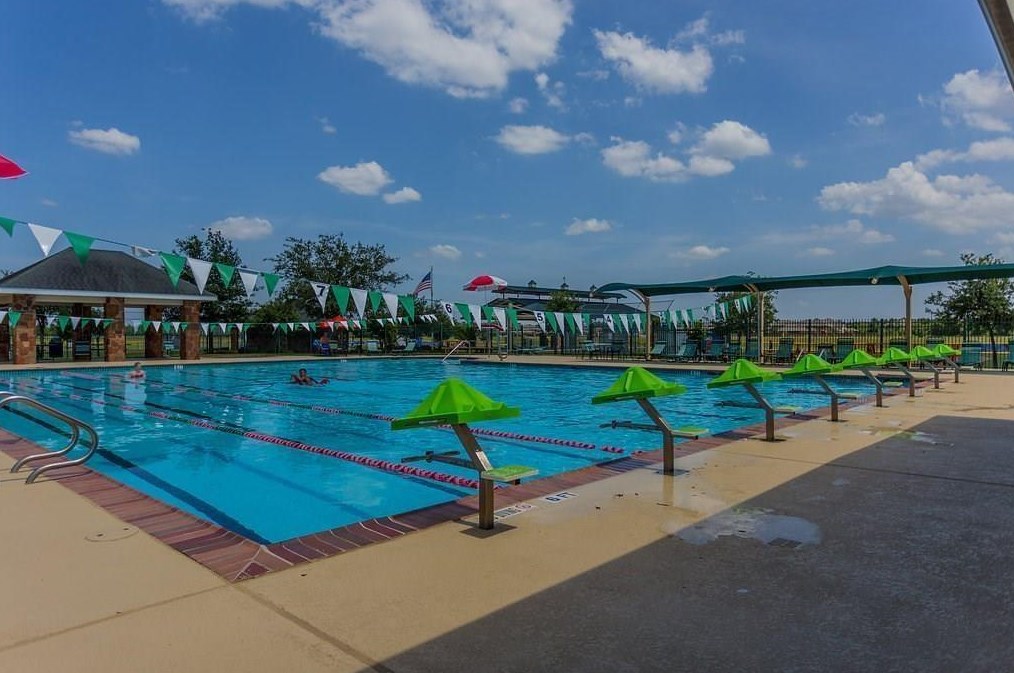 10215 Earlington Mnr Dr, Spring TX 77379-7463 exterior